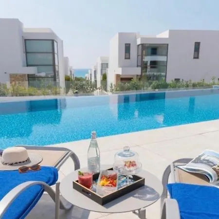 Coral Residences Sea View 16 Apartament