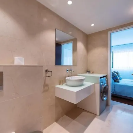 Coral Residences Sea View 16