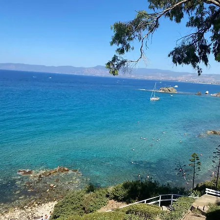 Coral Residences Sea View 16 Апартаменты